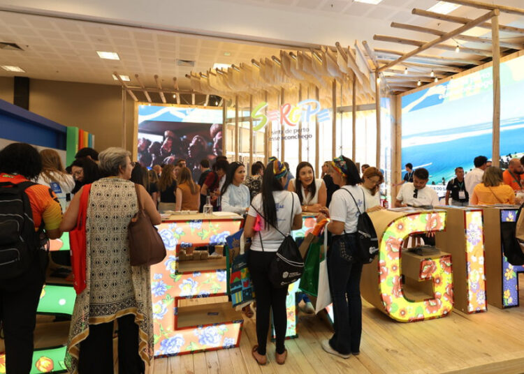 Turismo em Sergipe alça voos mais altos com ações do Governo do Estado