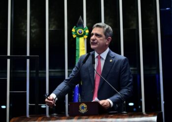 Senador Rogério denuncia ameaça a investimentos da Petrobras em Sergipe e critica “jabuti” no relatório de Laércio Oliveira