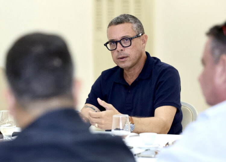 Governador Fábio Mitidieri se reúne com empresários interessados em investir em Canindé de São Francisco