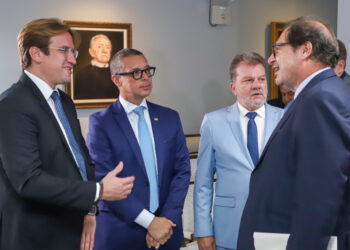 Governador participa da entrega do título de cidadão sergipano ao vice-presidente do STJ