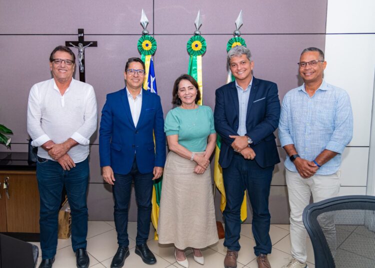 Emília se reúne com prefeitos e define primeiras ações para o Consórcio do Transporte Coletivo