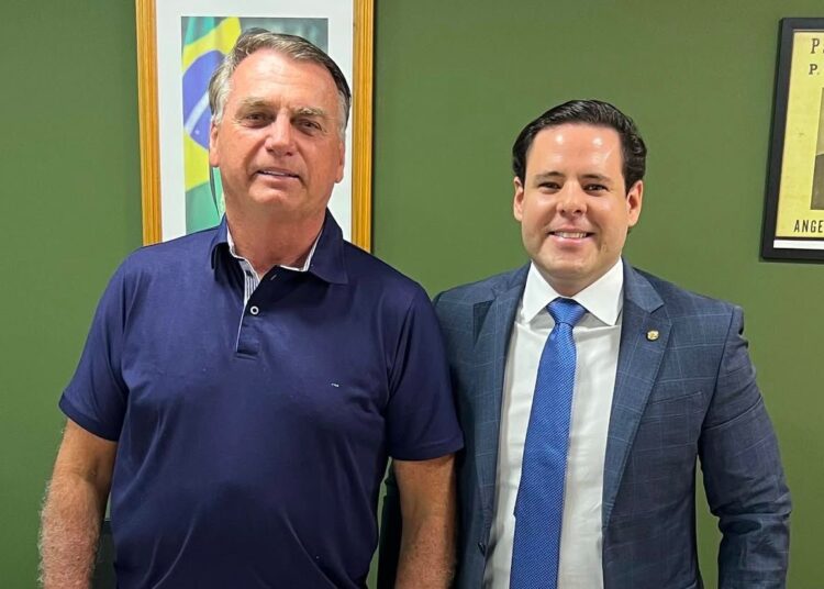 “Mesmo não sendo do PL, Rodrigo sempre trouxe nossos ideais”, diz Bolsonaro sobre Rodrigo Valadares