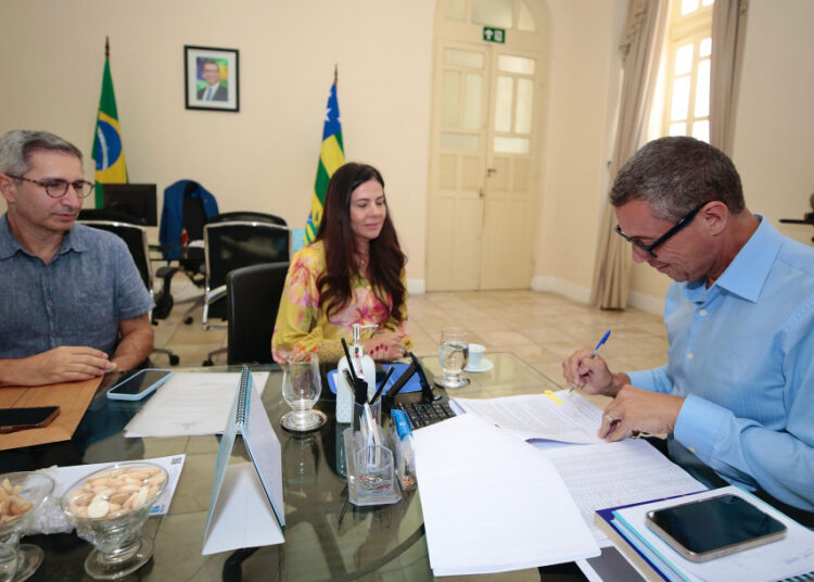 Governador Fábio Mitidieri anuncia publicação de edital para concurso de gestor público
