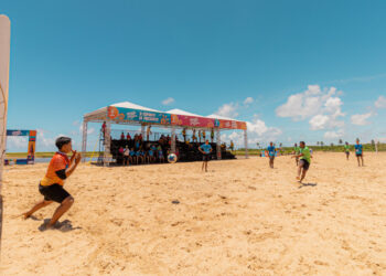 Programação esportiva do Verão Sergipe atrai atletas e turistas para atividades na praia de Pirambu