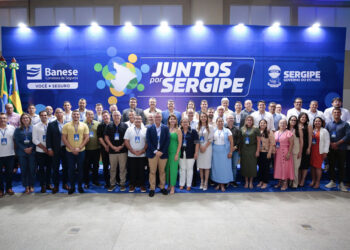 “Sergipe terá mais carteiras assinadas do que beneficiários do Bolsa Família”, celebra Fábio Mitidieri em encontro com prefeitos sergipanos