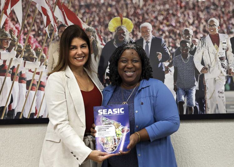 Governo do Estado discute avanços na assistência social com Ministério dos Direitos Humanos