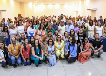 Secretaria da Assistência Social promove encontro com prefeitos para fortalecer adesão a programas sociais