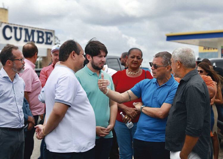 Governador Fábio Mitidieri vistoria obra de acesso a Cumbe