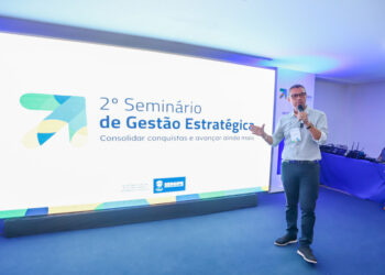 Governador discute implementação de ações e projetos para o biênio 2025/2026