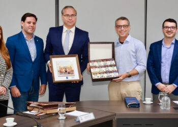 Governador recebe embaixador do Azerbaijão e dialoga sobre troca de experiências e parcerias com o país