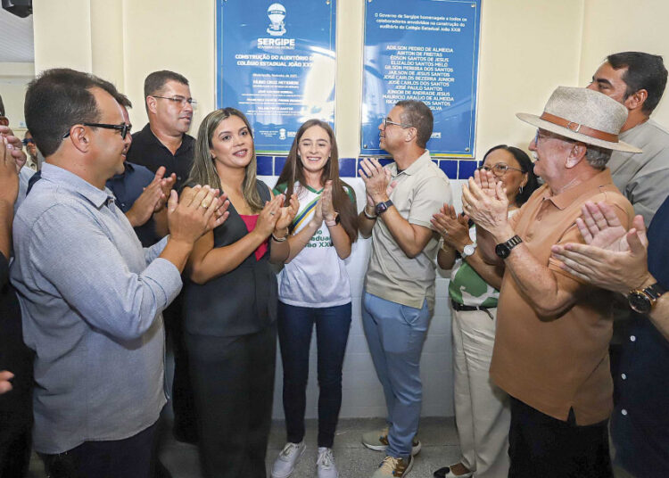 Governo de Sergipe entrega auditório e climatização para comunidade escolar de Ribeirópolis