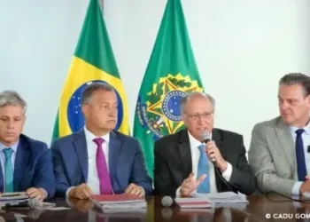 Governo zera tarifa de importação de nove alimentos para reduzir preços