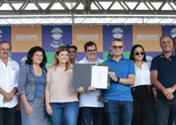 “No nosso governo, o baixo São Francisco é prioridade”, diz Fábio, ao inaugurar obras e dar ordens de serviços para novos investimentos