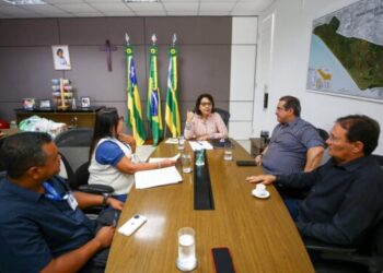 Prefeita Emília Corrêa se reúne com Sindicato da Administração Indireta para discutir pauta dos trabalhadores