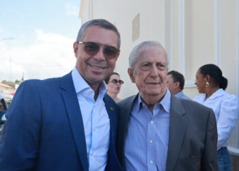 Governador Fábio Mitidieri participa de missa pelos 50 anos da TV Atalaia e destaca importância da comunicação para a democracia