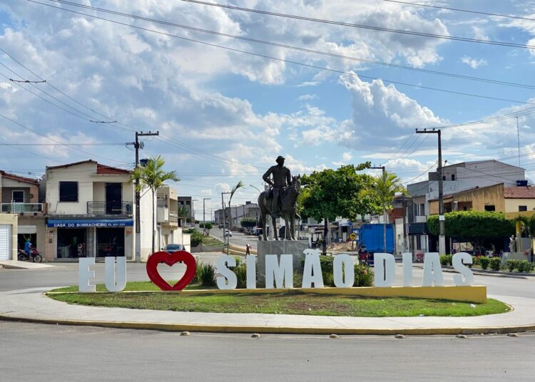 Sessão Itinerante da Alese em Simão Dias destaca potencial de desenvolvimento do Centro-Sul, afirma Jeferson Andrade