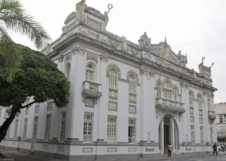 Palácio Museu Olímpio Campos celebra 15 anos com homenagens e concerto sinfônico