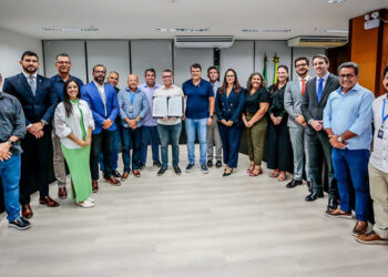 Governo de Sergipe assina proposta de acordo para regularização da Praia do Saco