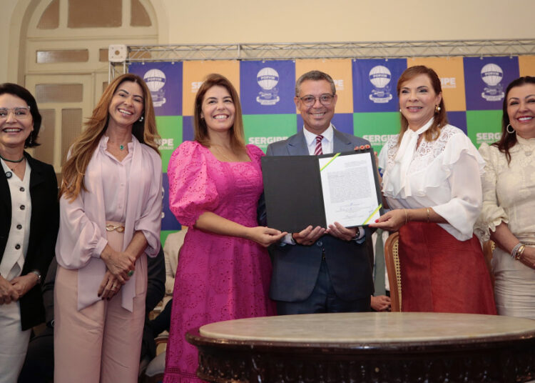 Desembargadora Iolanda Guimarães assume o Governo do Estado