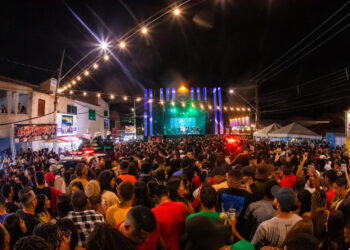 Arrastapé do 18 leva multidão para curtir atrações no maior São João de bairro do estado