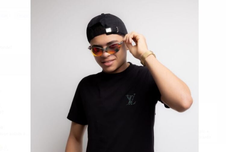 Cantor Lucas Passos lança segundo disco nesta sexta-feira