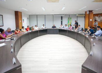 Fábio Mitidieri se reúne com Sintese para dar continuidade à negociação de pleitos do magistério