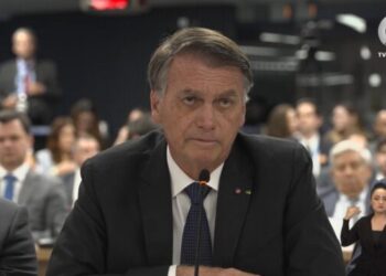 Bolsonaro convida Moraes para ser seu vice em 2026 e enfrenta críticas de apoiadores