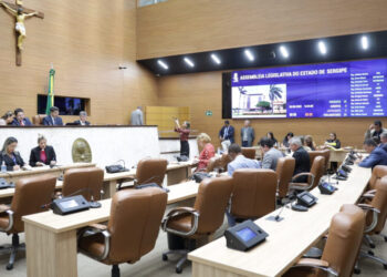 Governo de Sergipe garante valorização profissional com aprovação de projetos sobre promoção e reajuste dos oficiais investigadores da Polícia Civil