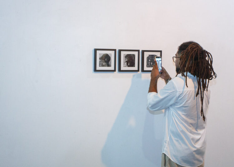 Exposição ‘Mais Menor’ é aberta na Galeria J. Inácio com obras em pequeno formato