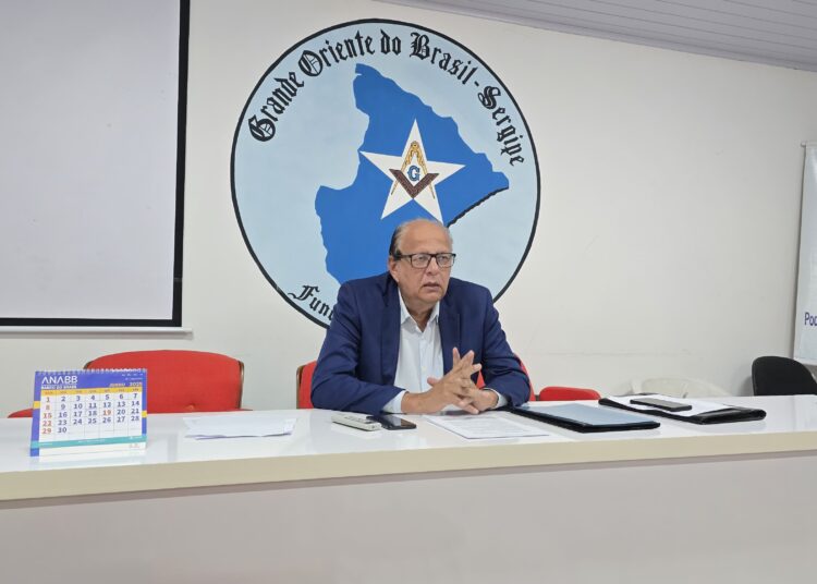 Antônio Porfírio de Matos Neto palestra sobre as duas obras de Maquiavel