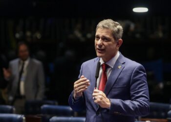 Senador Rogério defende Lula no Senado, cobra respeito e dispara: “Não cabe agressão no Parlamento”