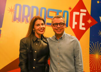 Governador Fábio participa da primeira noite do Arrasta Fé e ressalta importância da diversidade religiosa em Sergipe