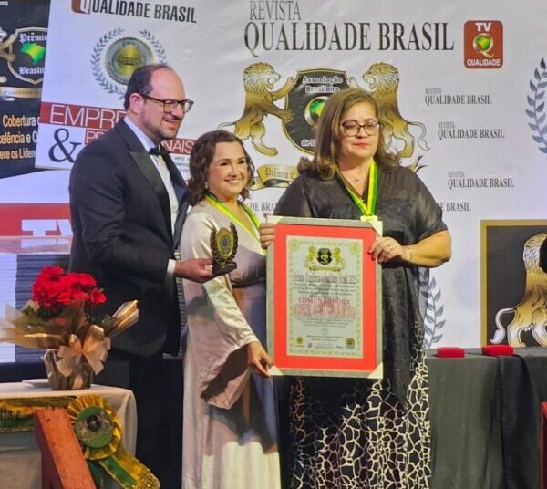 Professora do ensino público de Aracaju recebe Prêmio Nacional de Excelência e Qualidade