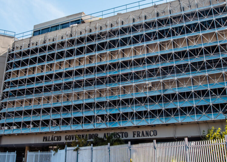 Governo de Sergipe propõe reajuste de 10% para mais de 18 mil servidores do PCCV