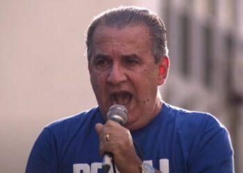 Malafaia diz que Moraes é criminoso, enquanto Flávio Bolsonaro chama ministro de vagabundo