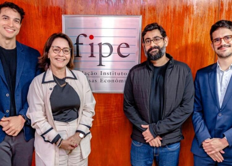 Em São Paulo, prefeita Emília acompanha estudo da Fipe para nova licitação do transporte metropolitano