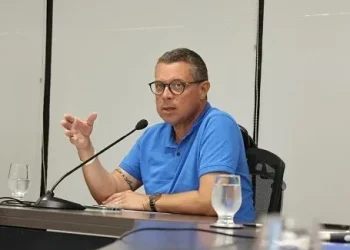 Governador pede desculpas à população por falta de água em Aracaju e detalha ações emergenciais