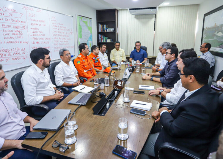 Fábio Mitidieri coordena reunião Comitê de Crises e anuncia ações para reforçar segurança hídrica em Sergipe