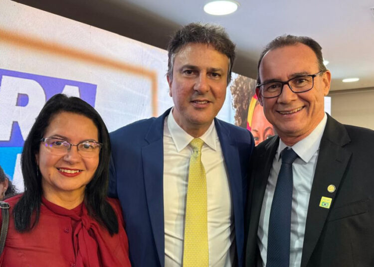 Sergipe marca presença em ato de sanção da lei da Carteira Nacional de Docente