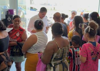 Ricardo Marques visita Unidade de Saúde Roberto Paixão e reforça proximidade com a população