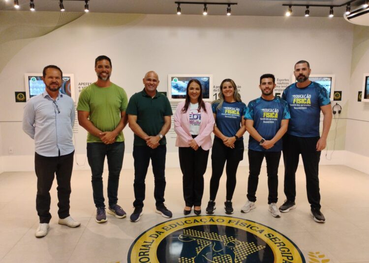 Alex Melo visita sede do CREF e reforça fortalecimento da educação física