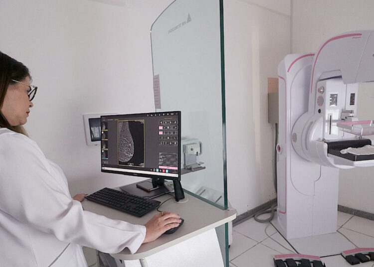 Centro de Atenção Integral à Saúde da Mulher amplia oferta de mamografia em 25% durante o mês de outubro