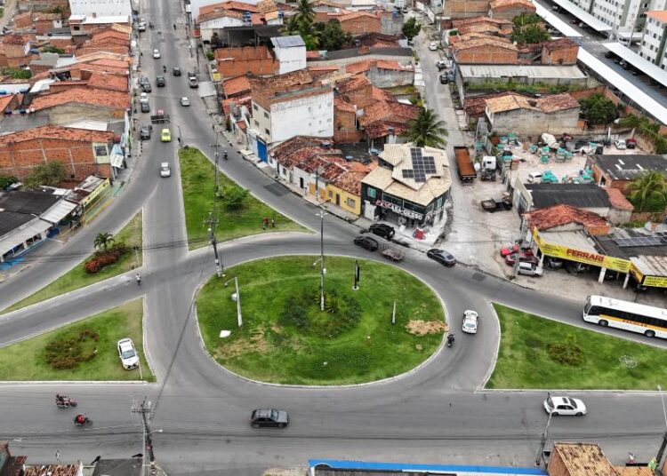 Preferência na rotatória: SMTT de Aracaju explica as regras para motoristas