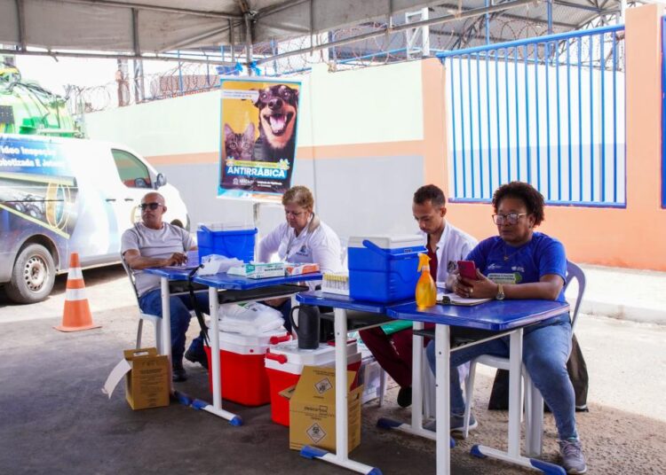 Saúde Aracaju realiza campanha de vacinação antirrábica em 29 bairros neste sábado, 18