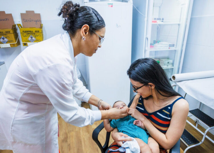 Secretaria de Estado da Saúde reforça importância da vacinação infantil contra meningite 