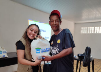 Governo do Estado realiza entrega de EPIs e capacitação para catadores no Fasc por meio do ‘Coleta do Bem’