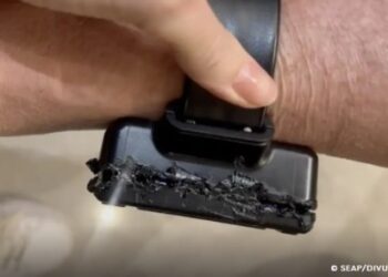 Bolsonaro usou ferro de solda para tentar abrir tornozeleira, diz Secretaria Penitenciária