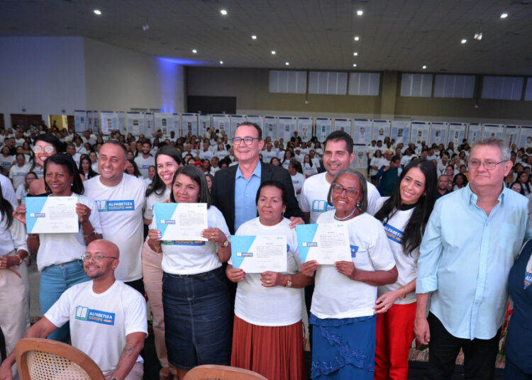 Secretaria de Estado da Educação celebra mais de 3,4 mil sergipanos alfabetizados em 2025