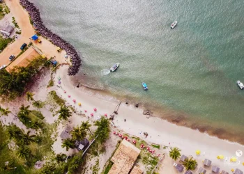 A visão de Gilson Andrade,atrelada a perseverança do prefeito André graça, poderão fazer da praia do saco, uma das mais visitadas do mundo