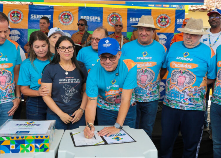 Governo de Sergipe promove 64ª edição do ‘Sergipe é aqui’ em Pacatuba e autoriza novas obras